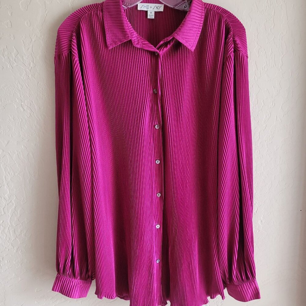SHE + SKY Magenta Pleated Button Down Long Sleeve Blouse Size M - Picture 2 of 6